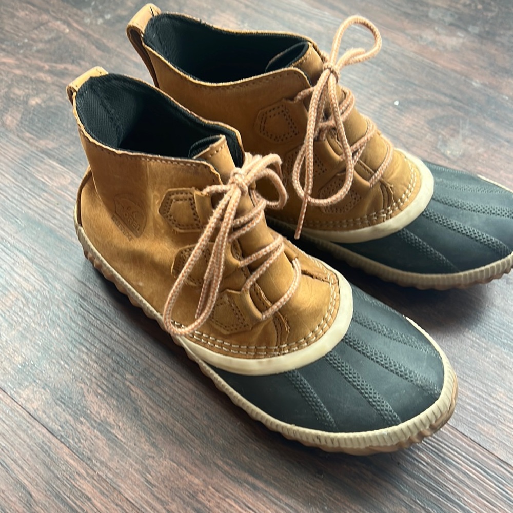 Sorrel duck boots size 8